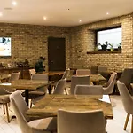Brick House Aparthotel 3*