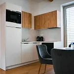 Brick House Aparthotel 3*