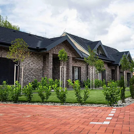 Aparthotel Brick House 3*