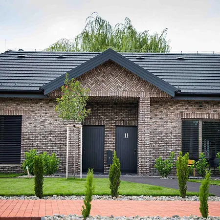 Brick House نيترا