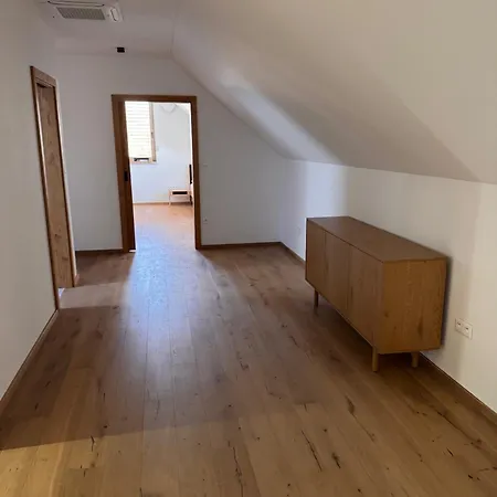 Brick House شقة فندقية نيترا