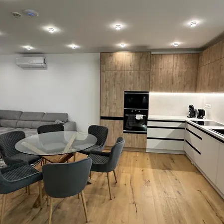 Apart Otel Brick House 3*