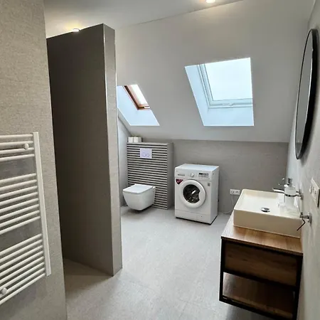 Brick House Aparthotel 3*