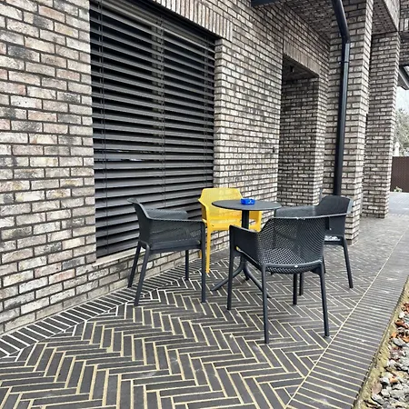 Brick House شقة فندقية نيترا
