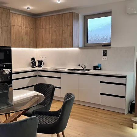 Brick House Apart Otel Litra