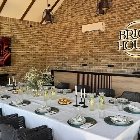 아파트호텔 Brick House
