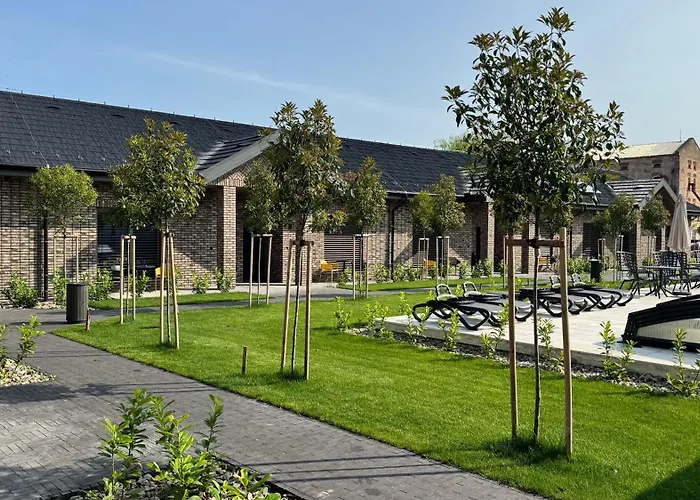 Brick House Aparthotel 3*