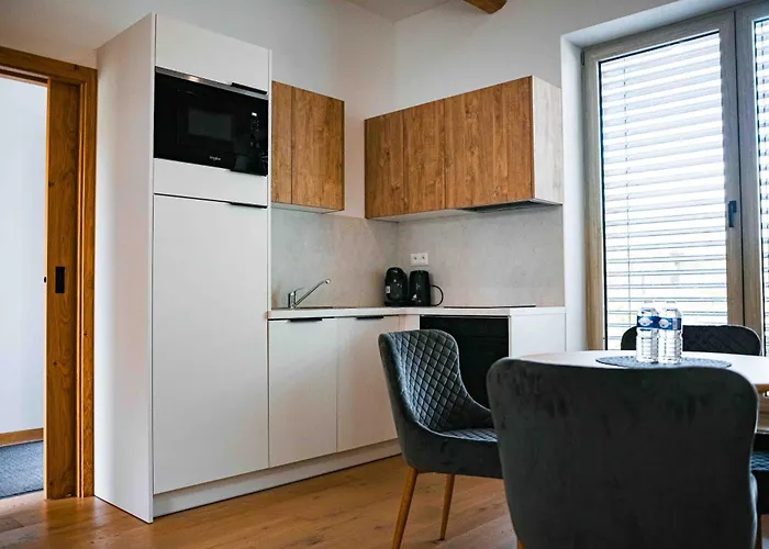 Brick House Aparthotel 3*